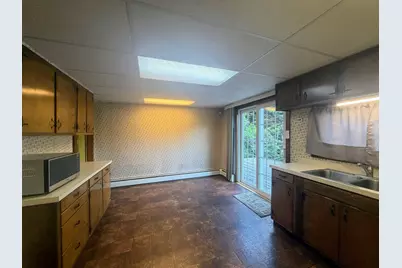 32 Hartness Avenue, Springfield, VT 05156 - Photo 11