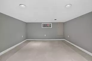 2 Queensway Cir, Nashua, NH 03062 - Photo 31