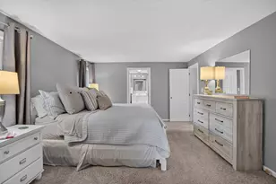 2 Queensway Cir, Nashua, NH 03062 - Photo 27