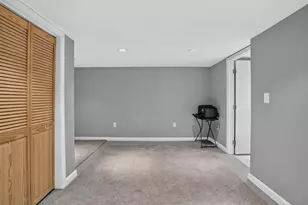 2 Queensway Cir, Nashua, NH 03062 - Photo 35