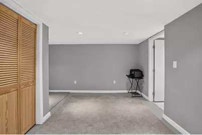 2 Queensway Circle, Nashua, NH 03062 - Photo 37