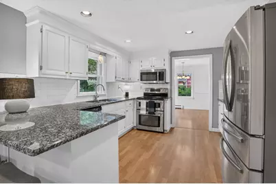 2 Queensway Circle, Nashua, NH 03062 - Photo 9