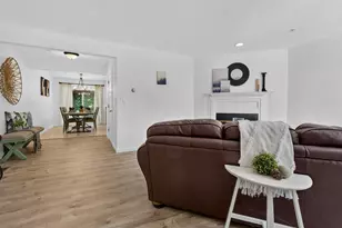 38 Georgetowne Dr, Nashua, NH 03062 - Photo 5