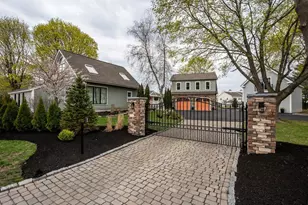 11 Post Rd, North Hampton, NH 03862 - Photo 1
