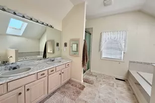 35 Cherrywood Dr, Dover, NH 03820 - Photo 11