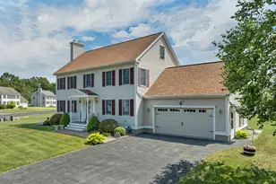 41 Viola Cir, Seabrook, NH 03847 - Photo 3