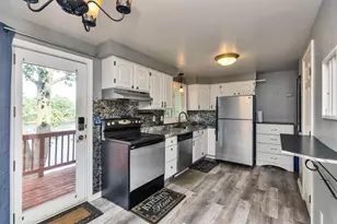 44 Emerald St, Manchester, NH 03103 - Photo 15