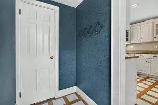 831 Maple St, Manchester, NH 03104 - Photo 29