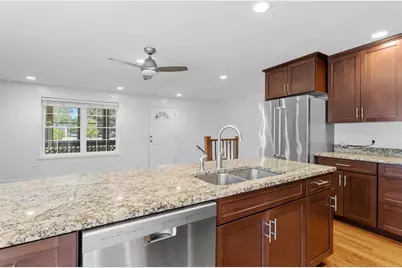264 Broad Street, Nashua, NH 03063 - Photo 9