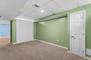 264 Broad St, Nashua, NH 03063 - Photo 33