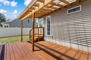 264 Broad St, Nashua, NH 03063 - Photo 43