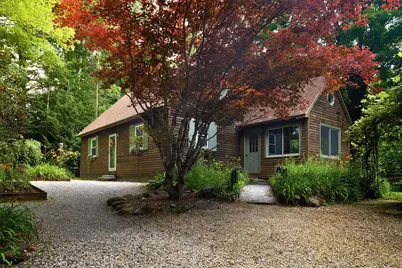 79 Ridgewood Circle, Epsom, NH 03234 - Photo 1