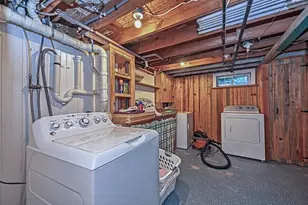 18 Pershing St, Nashua, NH 03060 - Photo 33