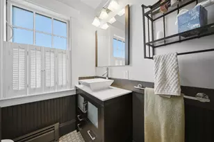 2484 Elm St, Manchester, NH 03104 - Photo 21