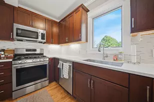 2484 Elm St, Manchester, NH 03104 - Photo 11