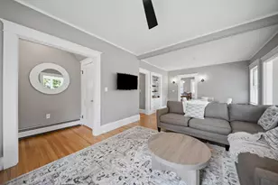 2484 Elm St, Manchester, NH 03104 - Photo 3