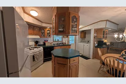732 Concord Stage Road #9, Weare, NH 03281 - Photo 5