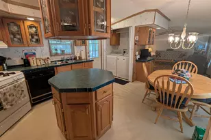 732 Concord Stage Rd, Weare, NH 03281 - Photo 7