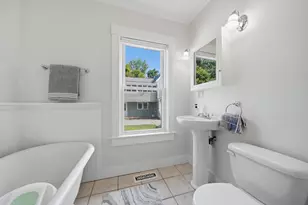 89 Riddle St, Manchester, NH 03102 - Photo 27