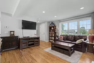 20 Beaumont Dr, Dover, NH 03820 - Photo 9