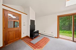 11 Gibson Rd, Hillsboro, NH 03244 - Photo 17