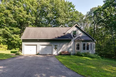 14 Fieldstone Drive, Hooksett, NH 03106 - Photo 3
