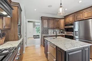 28 Lamplighter Ln, Salem, NH 03079 - Photo 17