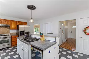 130 Erie St, Manchester, NH 03102 - Photo 11