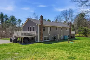32 Tallant Rd, Pelham, NH 03076 - Photo 11