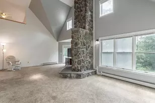 33 Wintercroft Cir, Grantham, NH 03753 - Photo 5