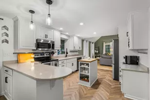2 Chapman Way, Exeter, NH 03833 - Photo 5