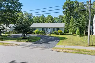 81 Lynnewood Rd, Laconia, NH 03246 - Photo 5