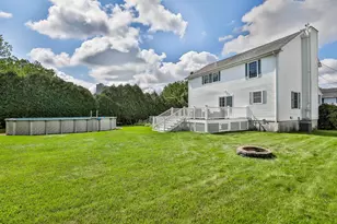 102 Ashmere Dr, Manchester, NH 03109 - Photo 5