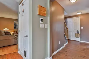 102 Ashmere Dr, Manchester, NH 03109 - Photo 27