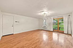 56 Robert Ct, Manchester, NH 03103 - Photo 5