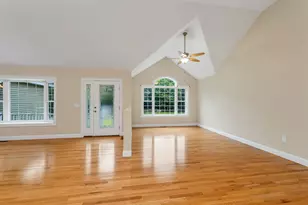 10 Zoe Ln, Newton, NH 03858 - Photo 17
