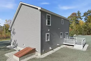 11E Lindsay Ln, New Hampton, NH 03256 - Photo 3