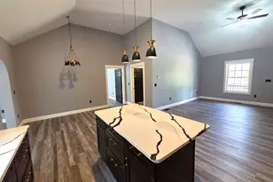 871 Salmon Falls Rd, Rochester, NH 03839 - Photo 11