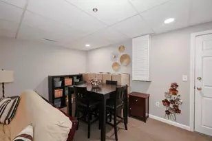910 Elmwood Dr, Hudson, NH 03051 - Photo 29