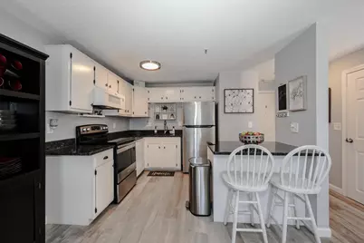 910 Elmwood Drive, Hudson, NH 03051 - Photo 9