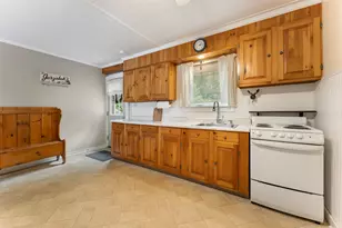 17 Waters Edge Rd, Swanzey, NH 03431 - Photo 5