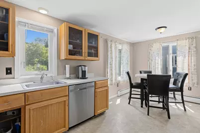 331 Blucher Street, Manchester, NH 03102 - Photo 9