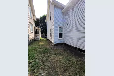 539 Maple Street, Manchester, NH 03104 - Photo 9