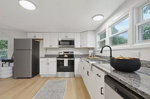 49 Ridgefield Dr, Nashua, NH 03062 - Photo 9