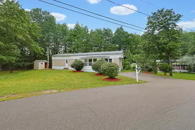 49 Ridgefield Drive, Nashua, NH 03062 - Photo 3