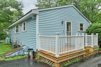 31 Riverlawn Avenue, Rochester, NH 03868 - Photo 9