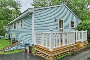 31 Riverlawn Ave, Rochester, NH 03868 - Photo 9