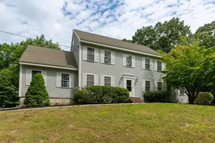 13 Cottonwood Rd, Plaistow, NH 03865 - Photo 1