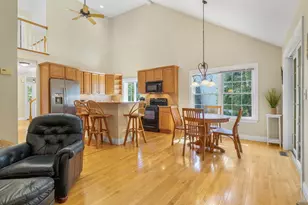 10 Cortland Ave, Stratham, NH 03885 - Photo 23