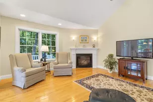 10 Cortland Ave, Stratham, NH 03885 - Photo 25